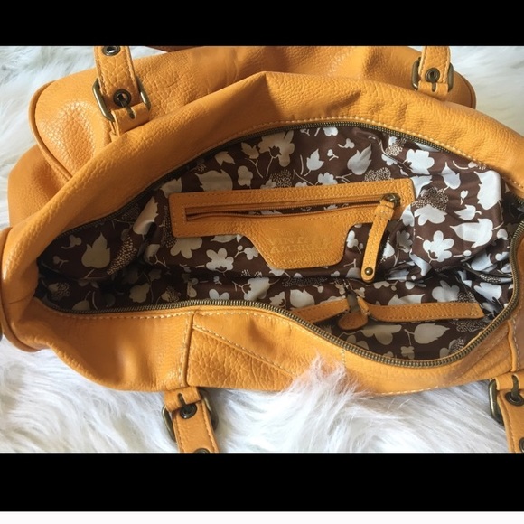 ISO Nine West Vintage America yellow bag - Picture 2 of 2